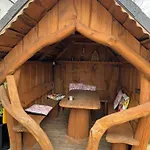 Messe-apartment, 4 Schlafzimmer, 80 Qm, Garten - 6 Km Zur Messe, Verkehrsguenstig, Ruhig, Parkplaetze *