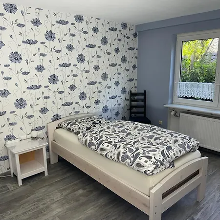 Messe-apartment, 4 Schlafzimmer, 80 Qm, Garten - 6 Km Zur Messe, Verkehrsguenstig, Ruhig, Parkplaetze Appartamento Norimberga