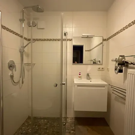Messe-apartment, 4 Schlafzimmer, 80 Qm, Garten - 6 Km Zur Messe, Verkehrsguenstig, Ruhig, Parkplaetze Appartamento Norimberga